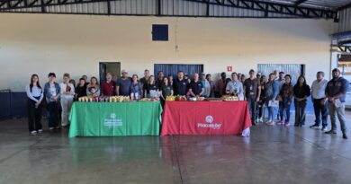 Evento da Emater reúne produtores e parceiros em Gurinhatã