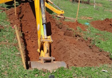 Prefeitura de Gurinhatã apoia construção de fossas sépticas na zona rural